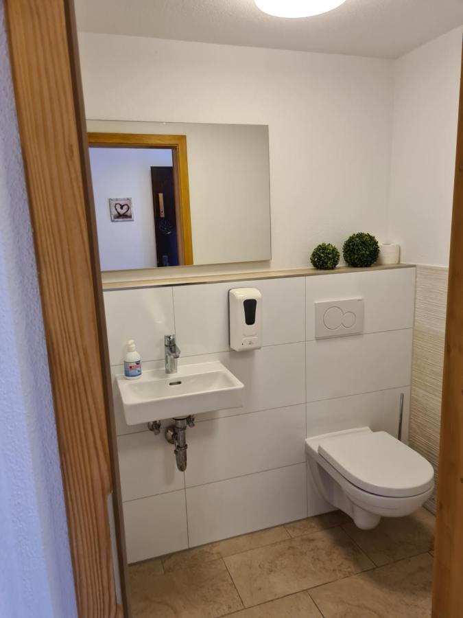 Schoenes Ferienhaus Am Herrenberg 프리엔암치엠시 외부 사진